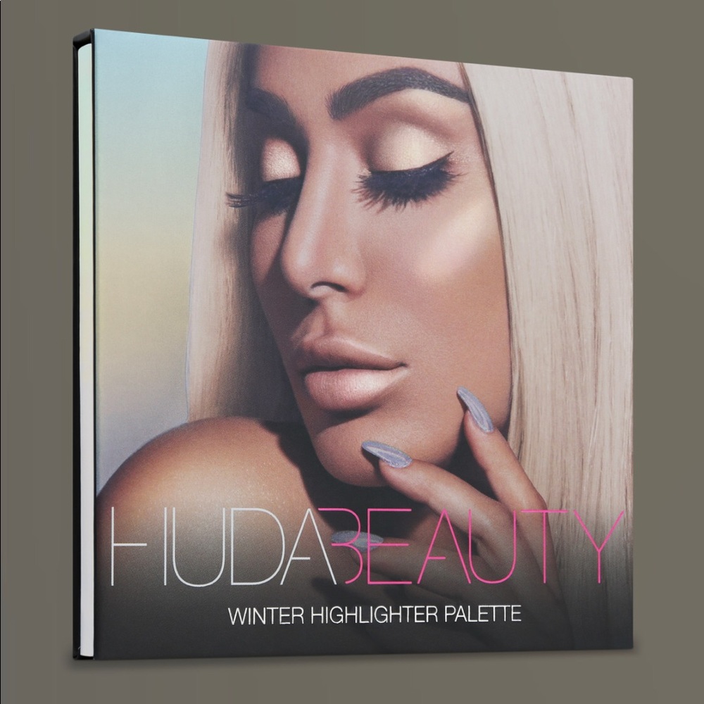 Huda Beauty Winter Highligter Palette